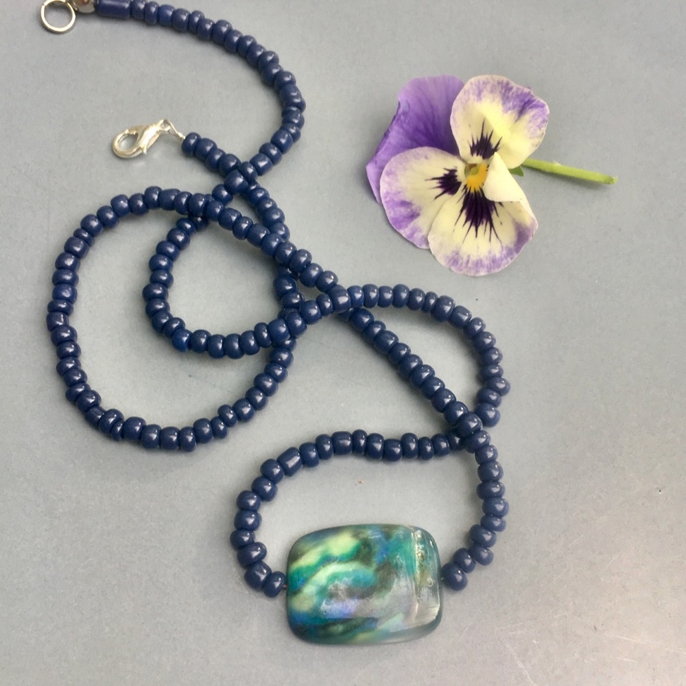 Green/blue natural shell necklace